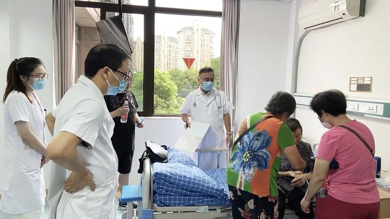 小型养老驿站资质要求：了解标准，保障服务质量**